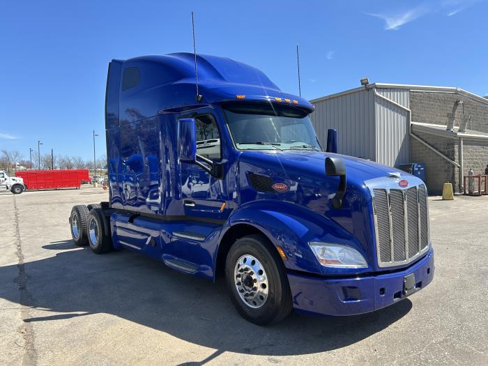 2022 Peterbilt 579-7