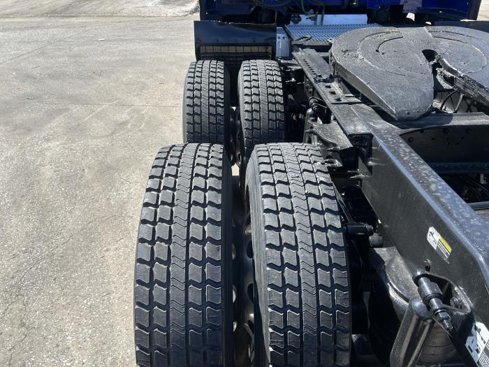 2022 Peterbilt 579-13
