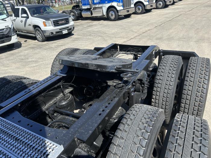 2022 Peterbilt 579-15