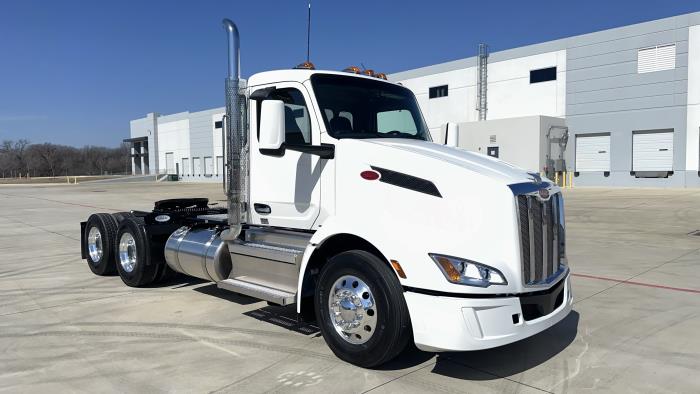 2026 Peterbilt 579-3