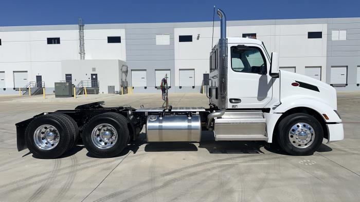 2026 Peterbilt 579-4