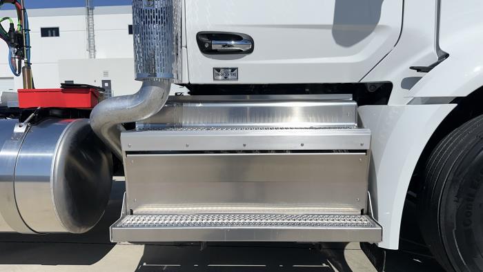 2026 Peterbilt 579-17