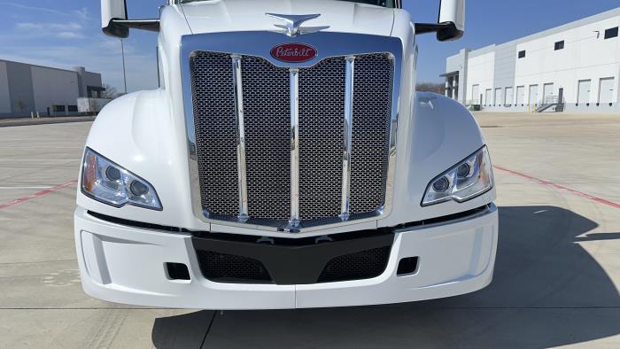 2026 Peterbilt 579-28