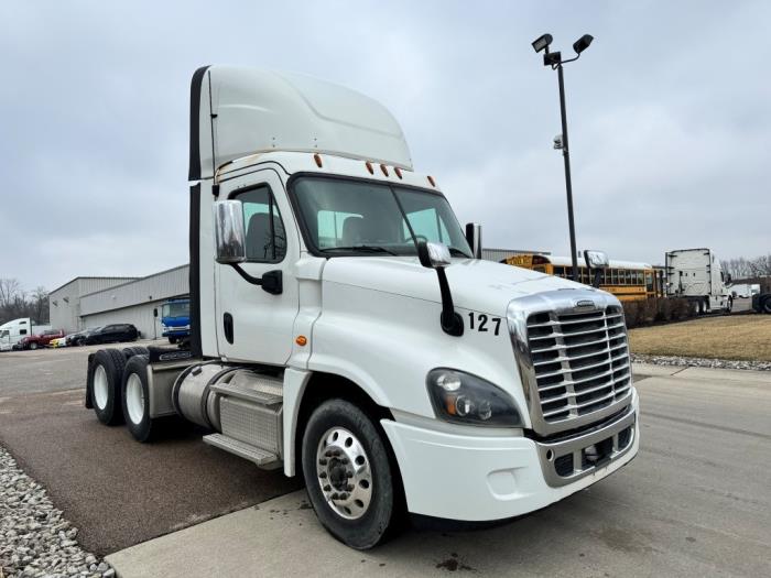 2017 Freightliner Cascadia-3