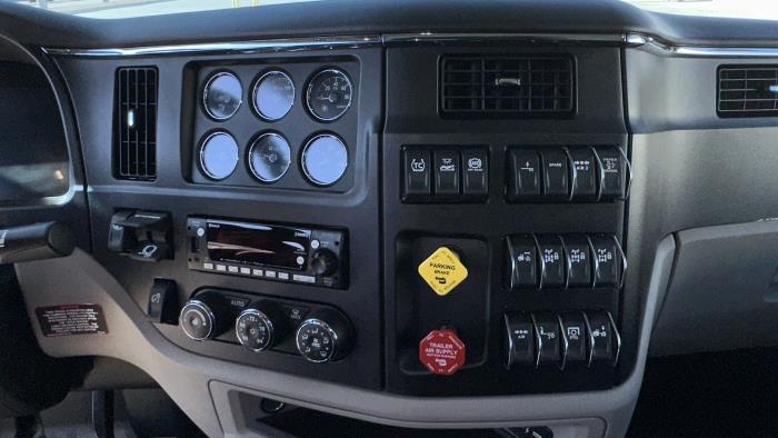 2026 Peterbilt 589-26