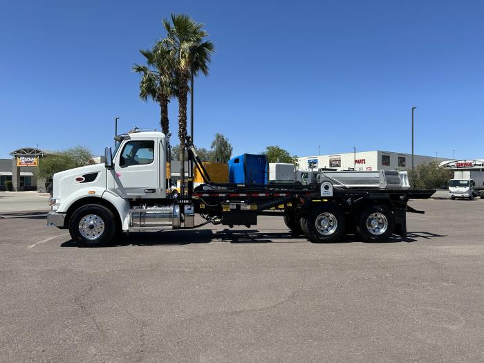 2025 Peterbilt 567-2