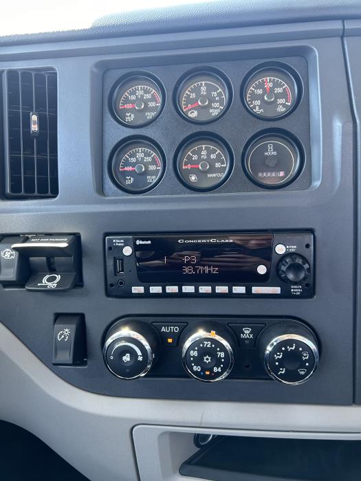 2025 Peterbilt 567-16