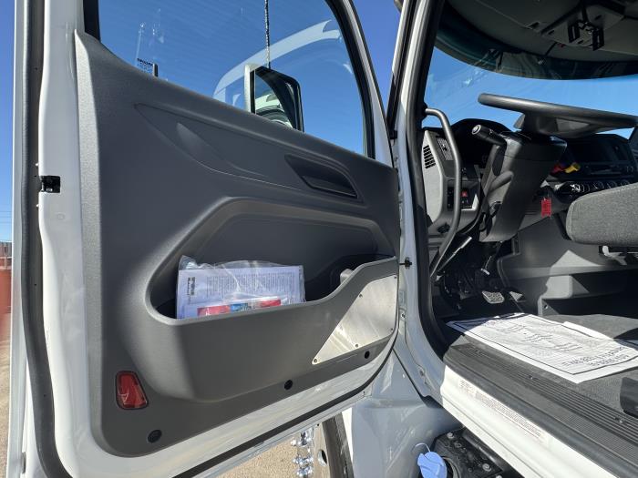 2026 Peterbilt 548-11