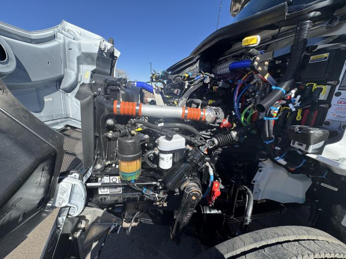 2026 Peterbilt 548-15