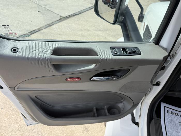 2020 Peterbilt 579-9