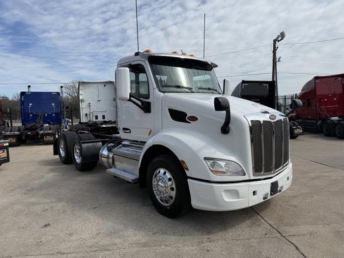 2020 Peterbilt 579-17