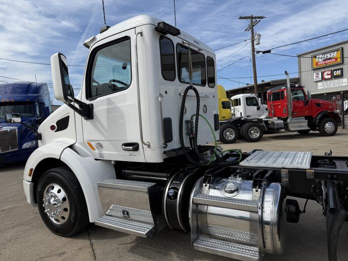 2020 Peterbilt 579-27