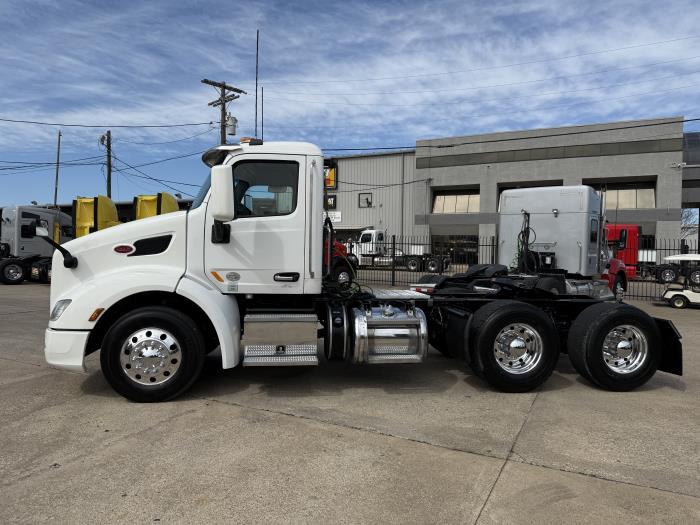 2020 Peterbilt 579-28