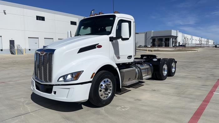 2026 Peterbilt 579-1