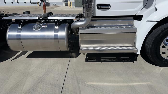 2026 Peterbilt 579-17