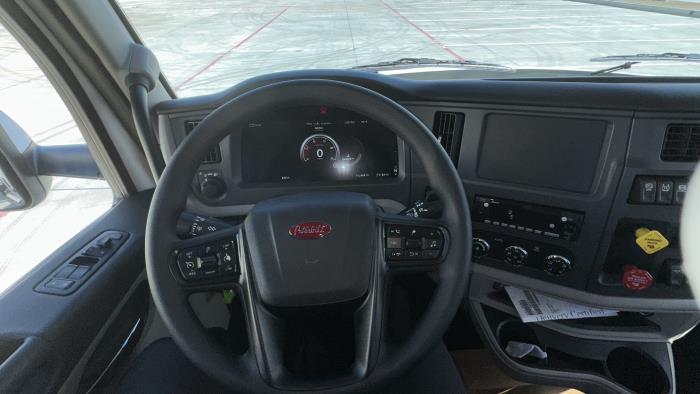 2026 Peterbilt 579-22