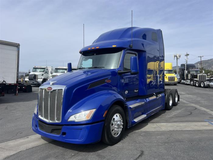 2022 Peterbilt 579-0