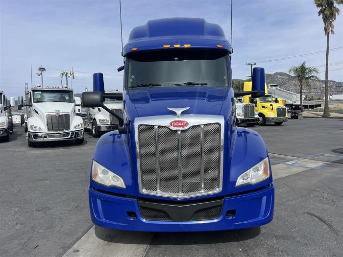 2022 Peterbilt 579-1