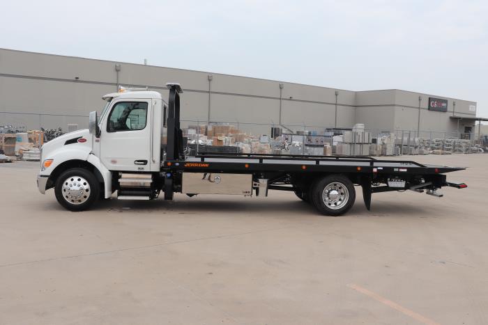 2025 Peterbilt 536-3