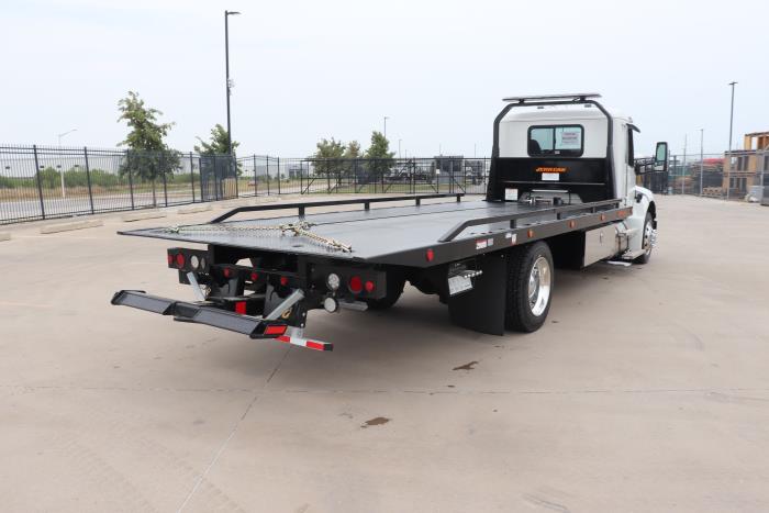 2025 Peterbilt 536-7