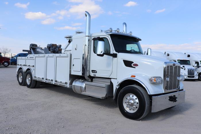 2023 Peterbilt 567-1