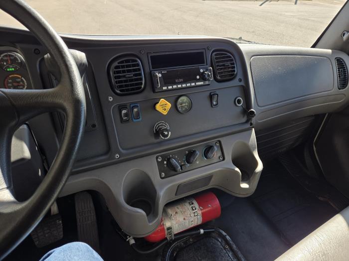 2020 Freightliner Business Class M2 106-17