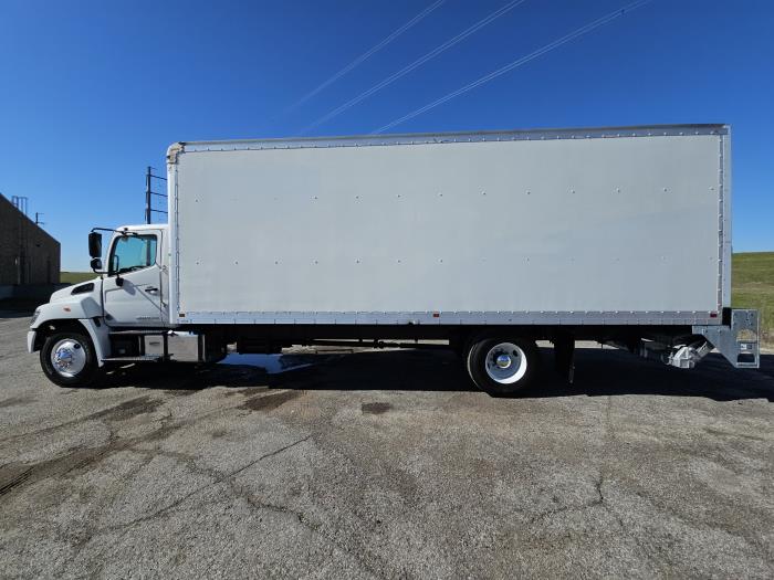 2020 Hino 268A-7