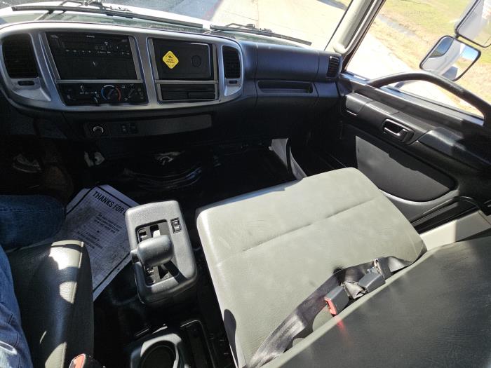 2020 Hino 268A-22