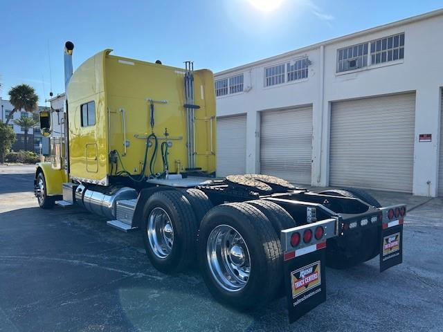 2020 Peterbilt 389-3