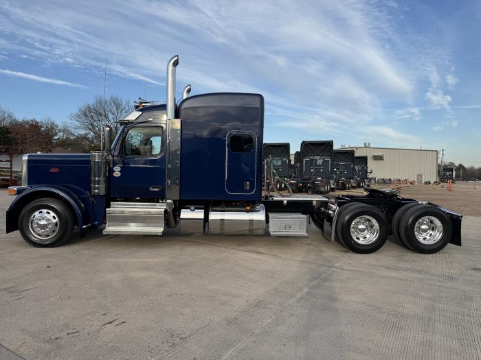 2026 Peterbilt 589-4