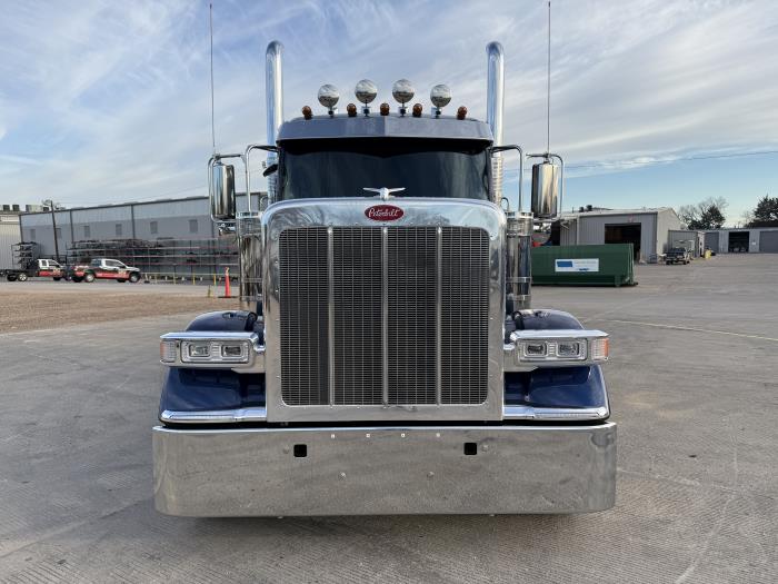 2026 Peterbilt 589-12