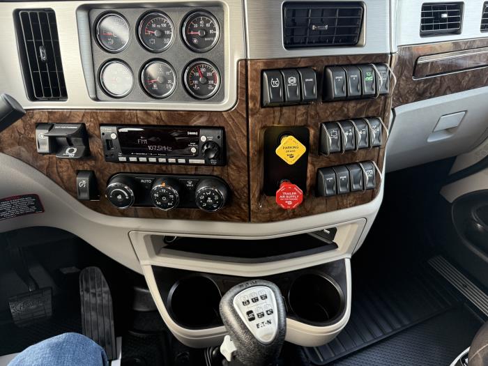 2026 Peterbilt 589-36