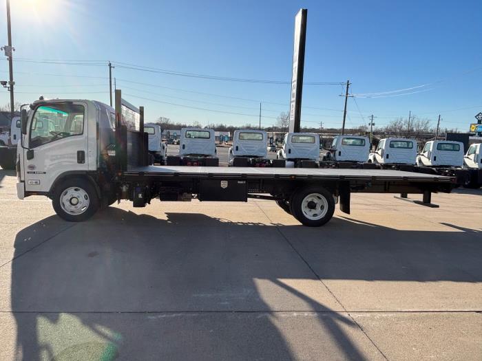 2025 Isuzu NRR-4