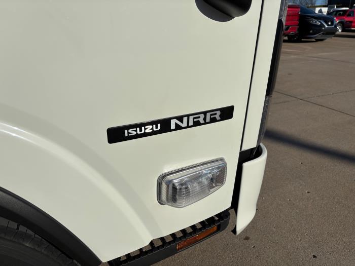 2025 Isuzu NRR-13