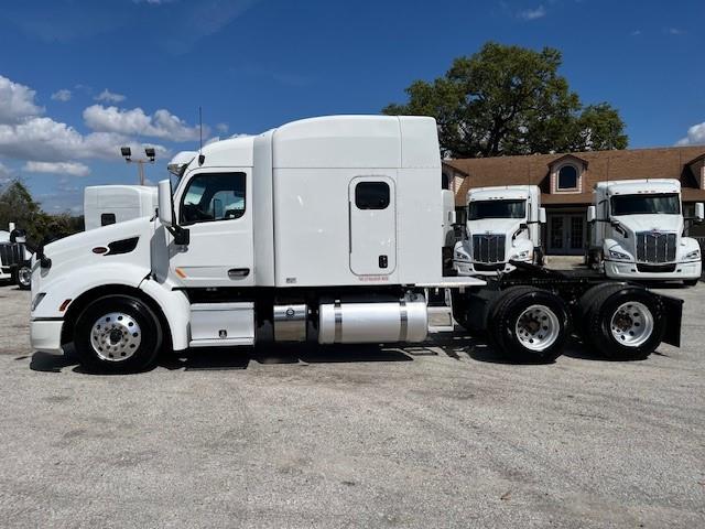 2021 Peterbilt 579-5