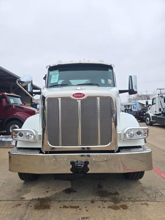 2025 Peterbilt 567-1