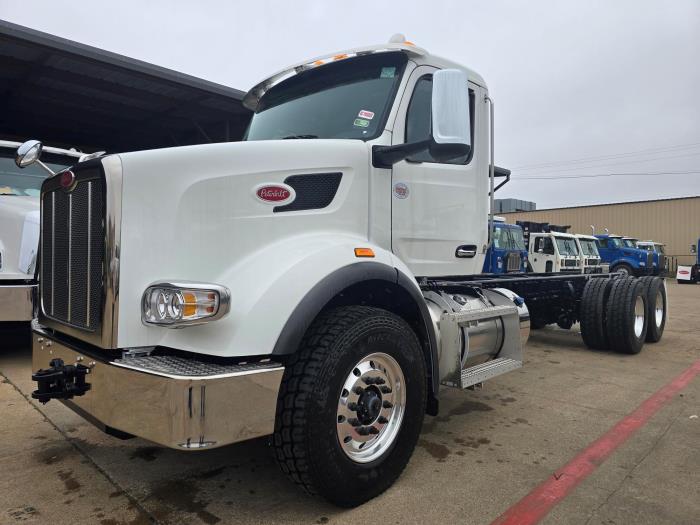 2025 Peterbilt 567-3