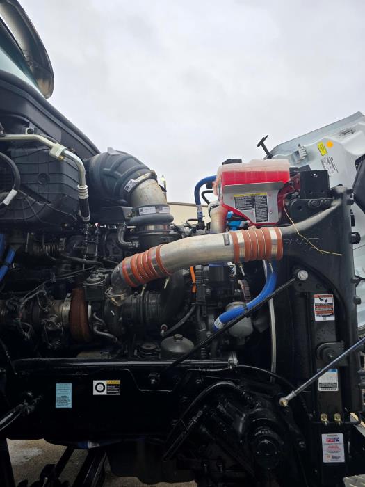 2025 Peterbilt 567-12