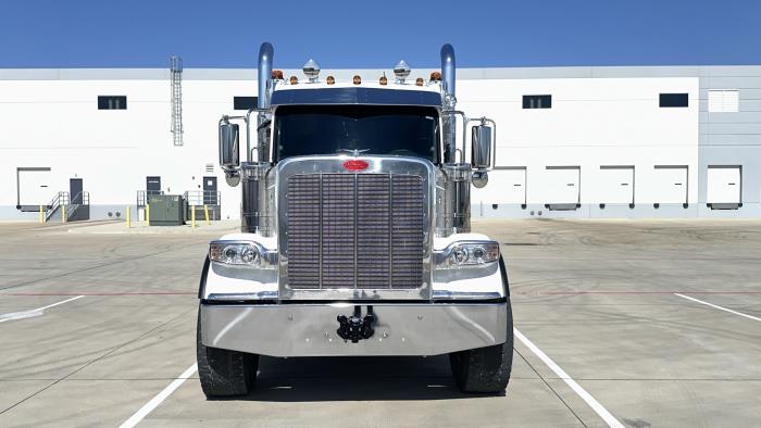 2026 Peterbilt 589-2