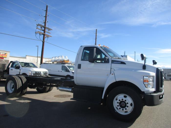 2026 Ford F-650-3
