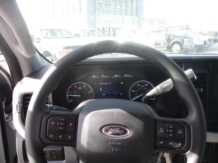 2024 Ford F-550-12