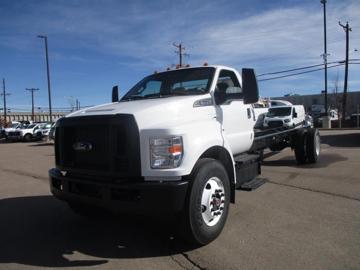 2026 Ford F-650-13