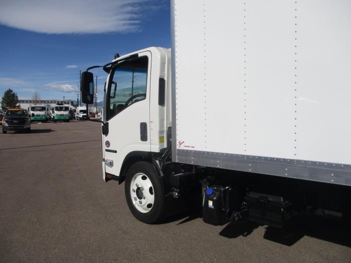 2025 Isuzu NRR-11