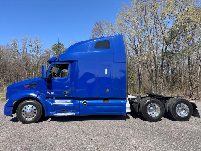 2022 Peterbilt 579-2