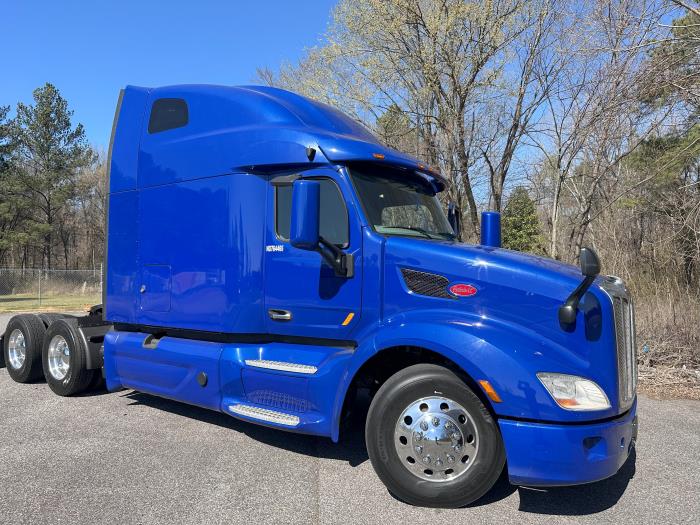 2022 Peterbilt 579-9