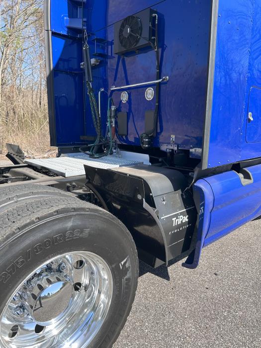 2022 Peterbilt 579-16