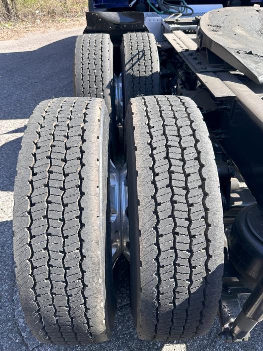2022 Peterbilt 579-18