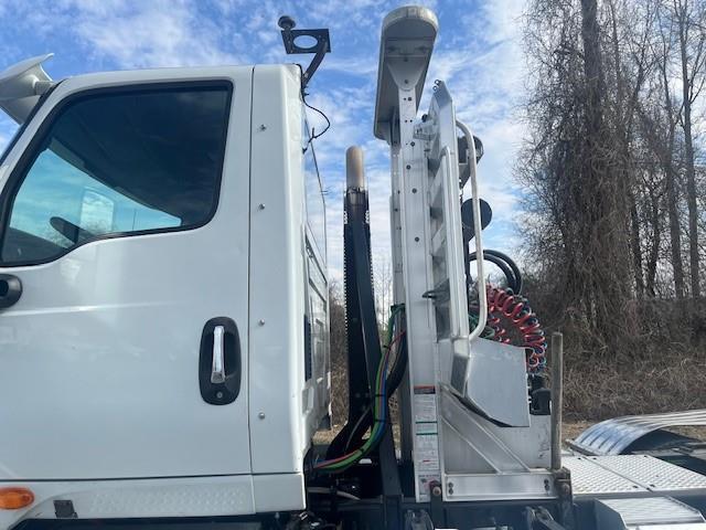 2018 International LT625-11