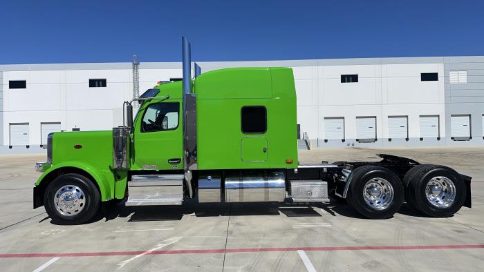 2026 Peterbilt 589-8