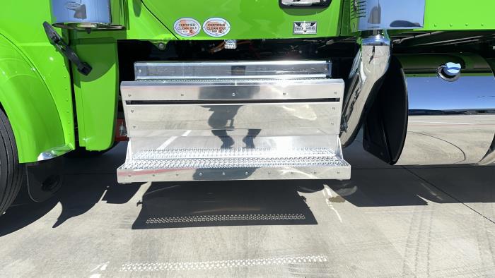 2026 Peterbilt 589-11